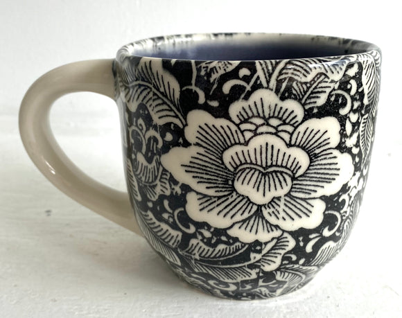 Porcelain Pottery Mug with Black Lotus Flower Transfer/Purple Liner Glaze