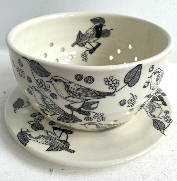 Berry Bowl Quart Size with Black Birds and Grapes Black