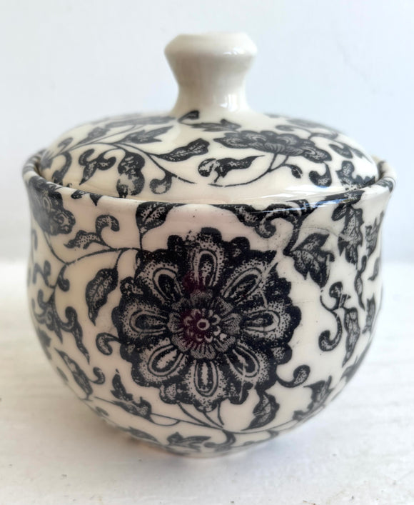 Porcelain Pottery Garlic Keeper with Lotus Flowers on Black