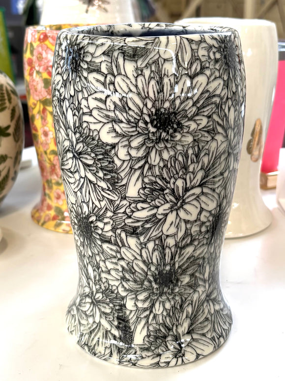 Porcelain Pottery Vase with Chrysanthemum Flowers